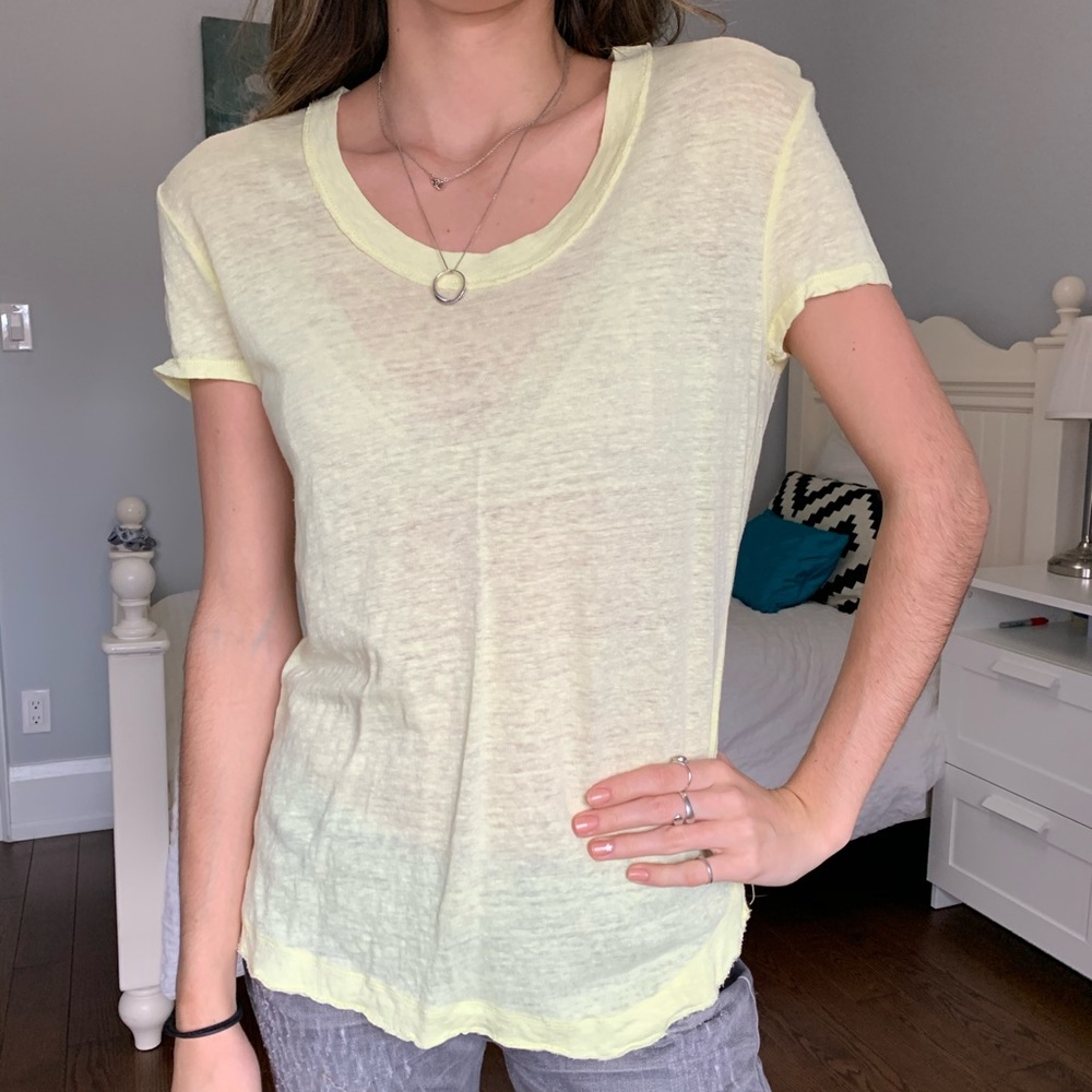 Soft yellow 100% linen t-shirt